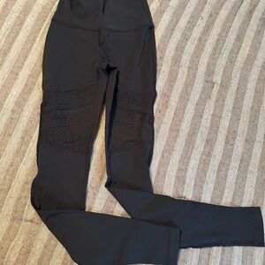 Lululemon Black Mesh Leggings size 2